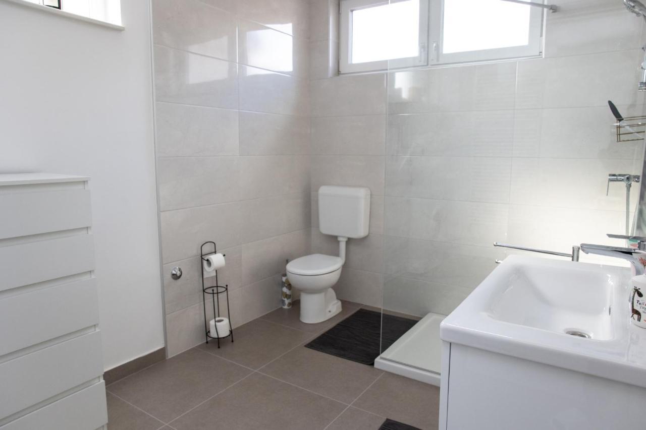 Apartman Ena Бьеловар Экстерьер фото