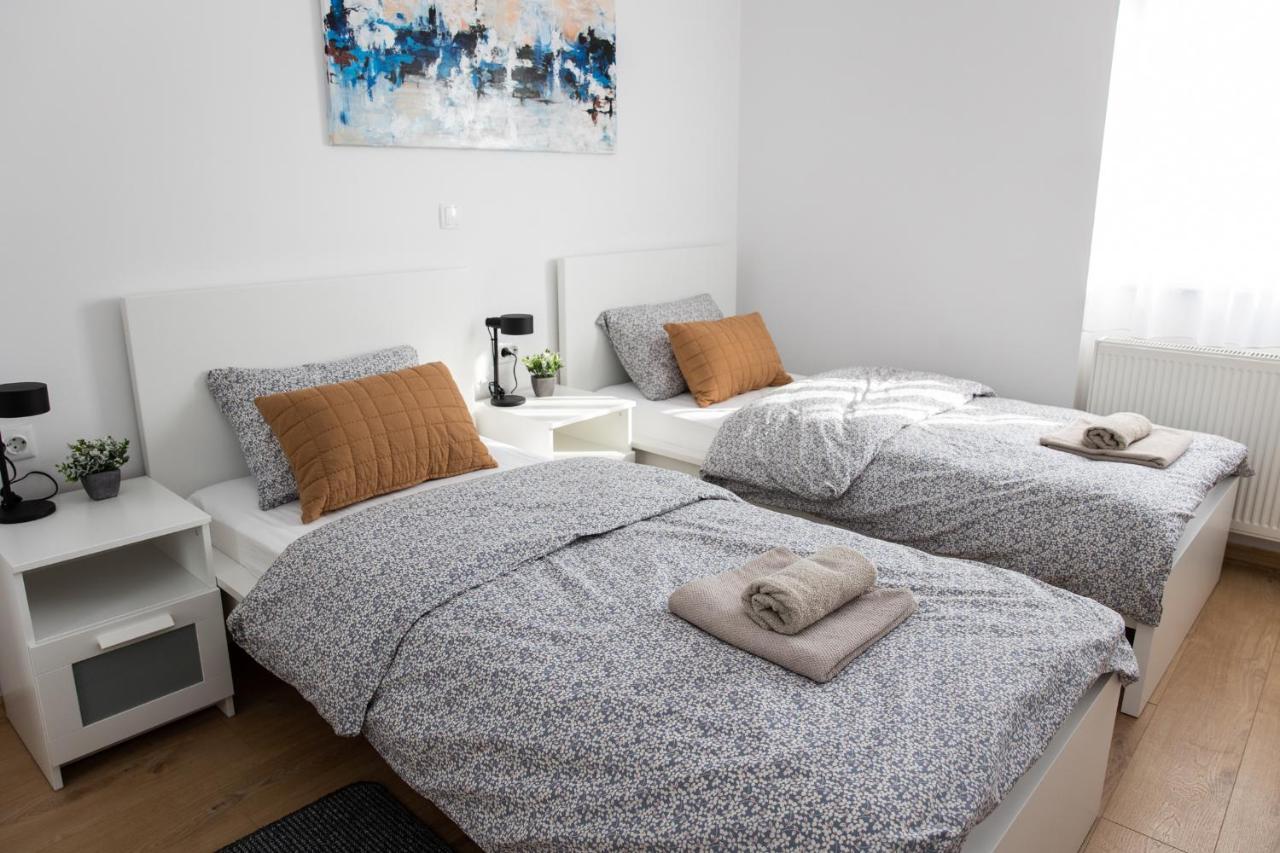 Apartman Ena Бьеловар Экстерьер фото